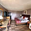 Satellite Inn
