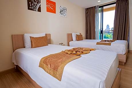 Two-Bedroom Grand Premier King Room with Two King Beds