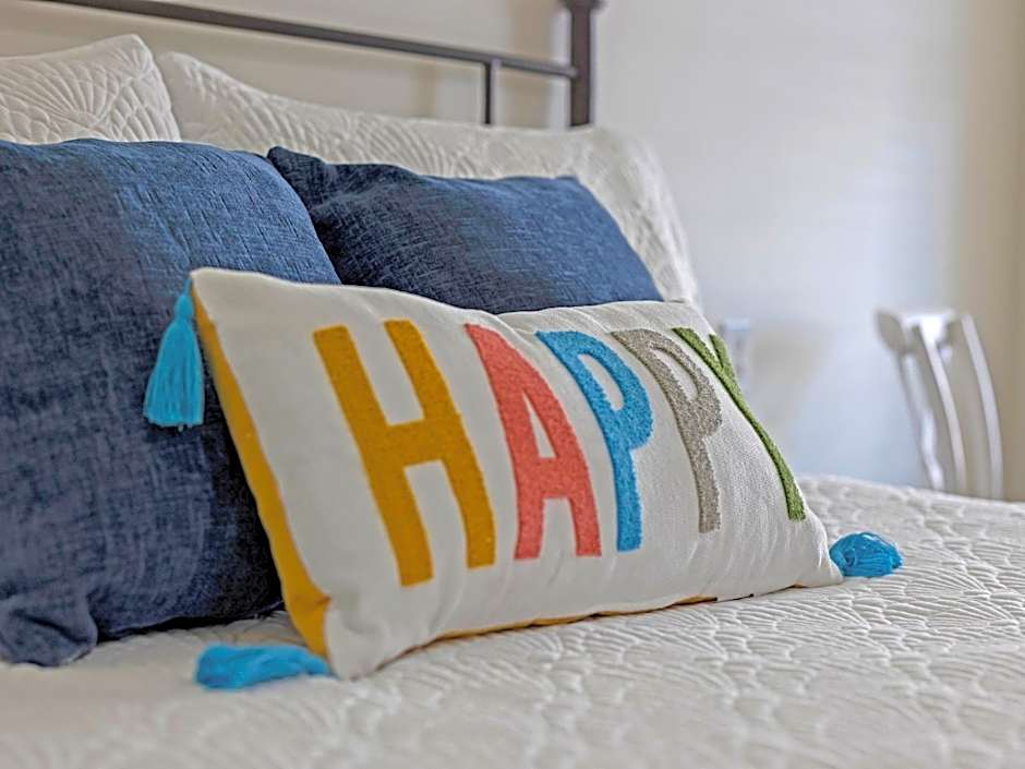 Charming Beach Studio With Pool & Sauna