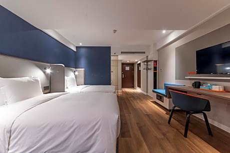 Standard Twin Room with Extra Floor Space