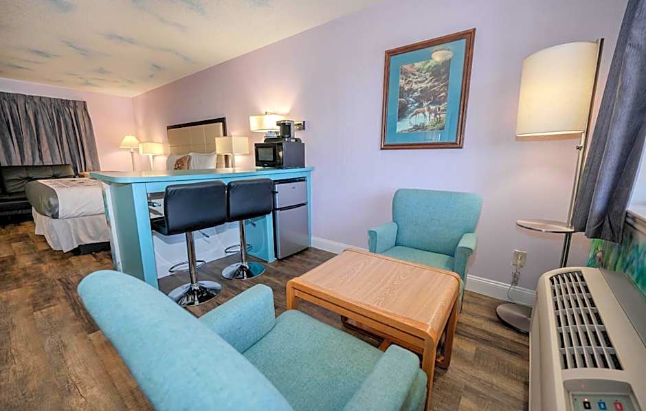 RIVER OAK INN