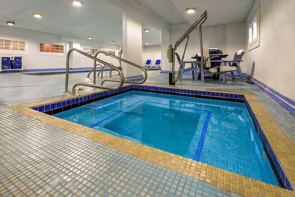 Howard Johnson Plaza Hotel by Wyndham Ocean City Oceanfront