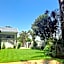 8 on Acacia Guesthouse