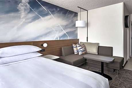 King Room with Tub - Mobility and Hearing Accessible