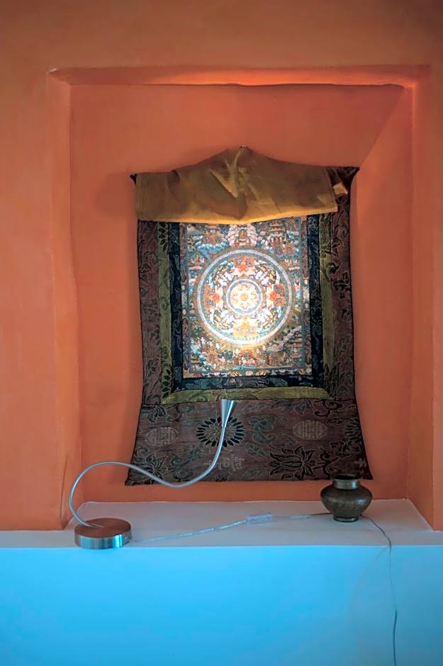 Heliophos Boutique Caves