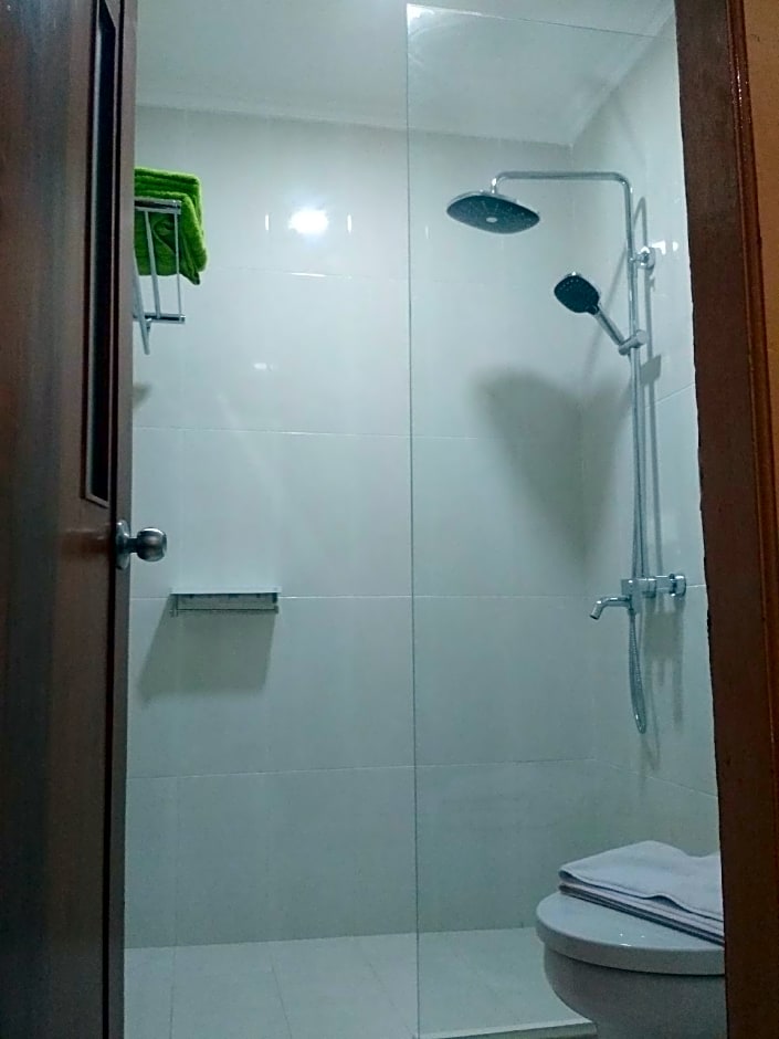 Huswah Transit Hotel