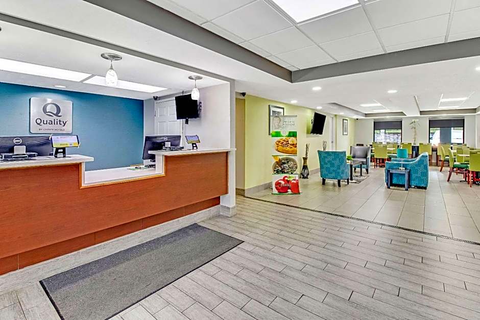 Quality Inn - White House