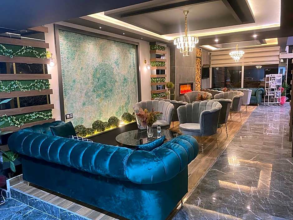 Grand Zara Hotel