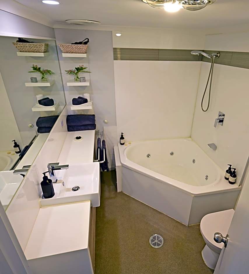 Apollo Bay Waterfront Motor Inn
