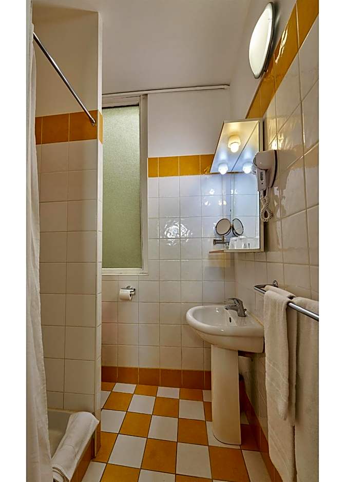 LOGIS Hotel Du Theatre