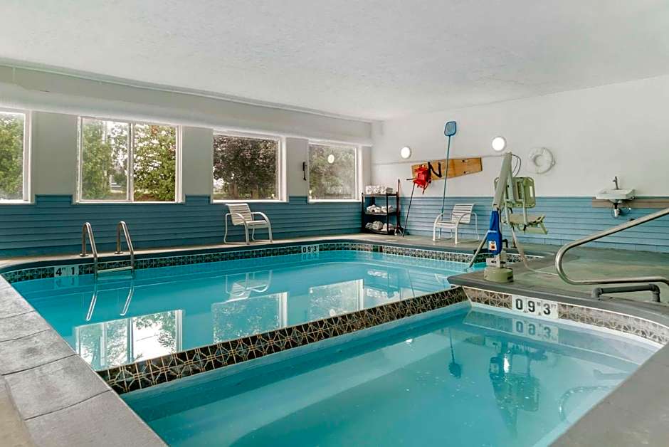 Econo Lodge Traverse City South