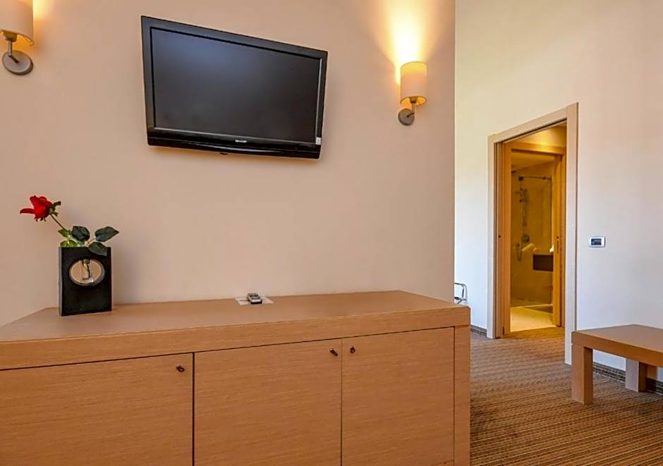 Hotel Parchi Del Garda