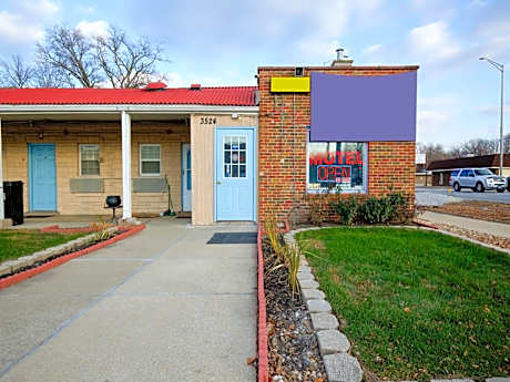 Hotel O Markham IL near Harvey/Tinley Park