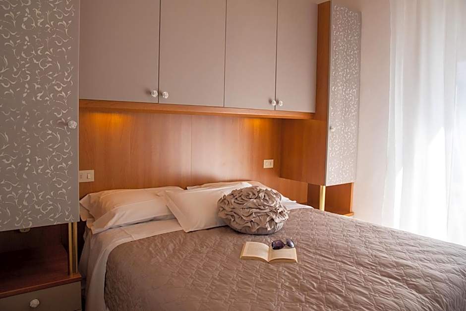 Hotel Crystal