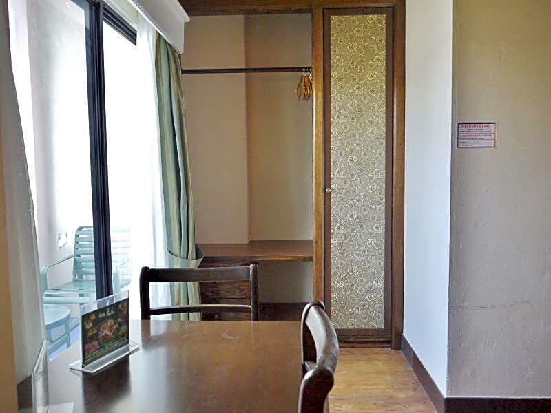 Holiday Saipan Hotel