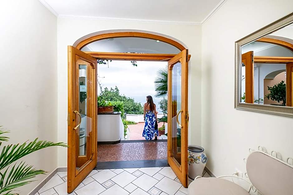 Hotel Villa Ireos