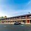 Econo Lodge Inn & Suites Kalispell