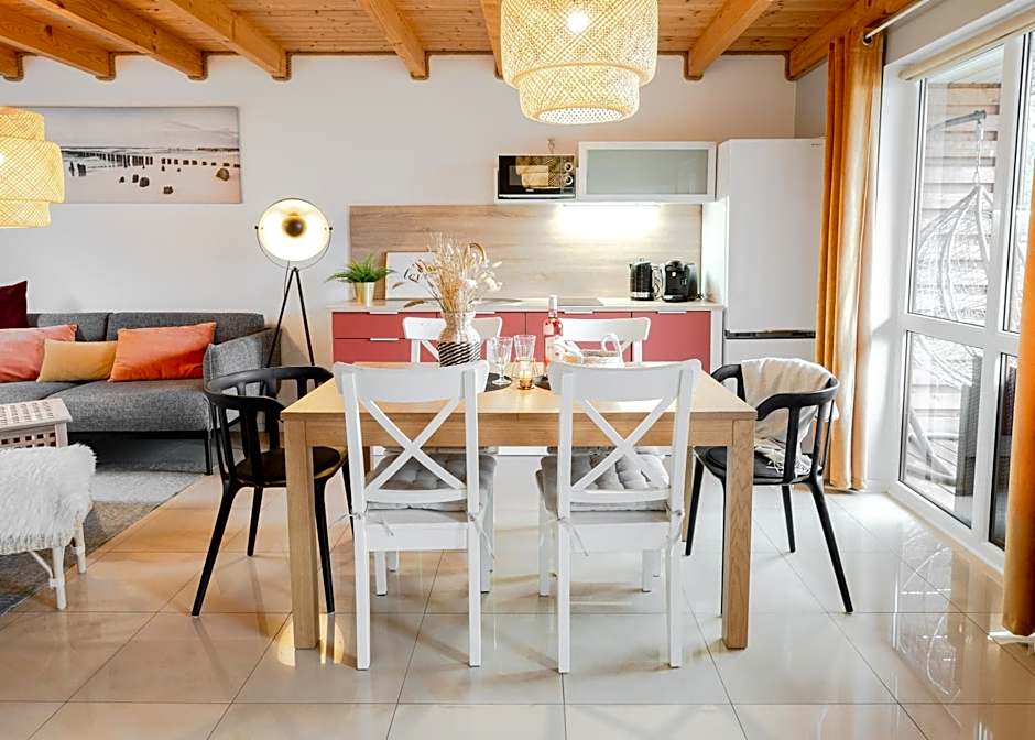 DOMKI LAURA sauna & gorąca balia