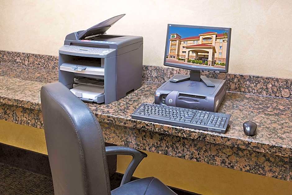 La Quinta Inn & Suites by Wyndham Schertz