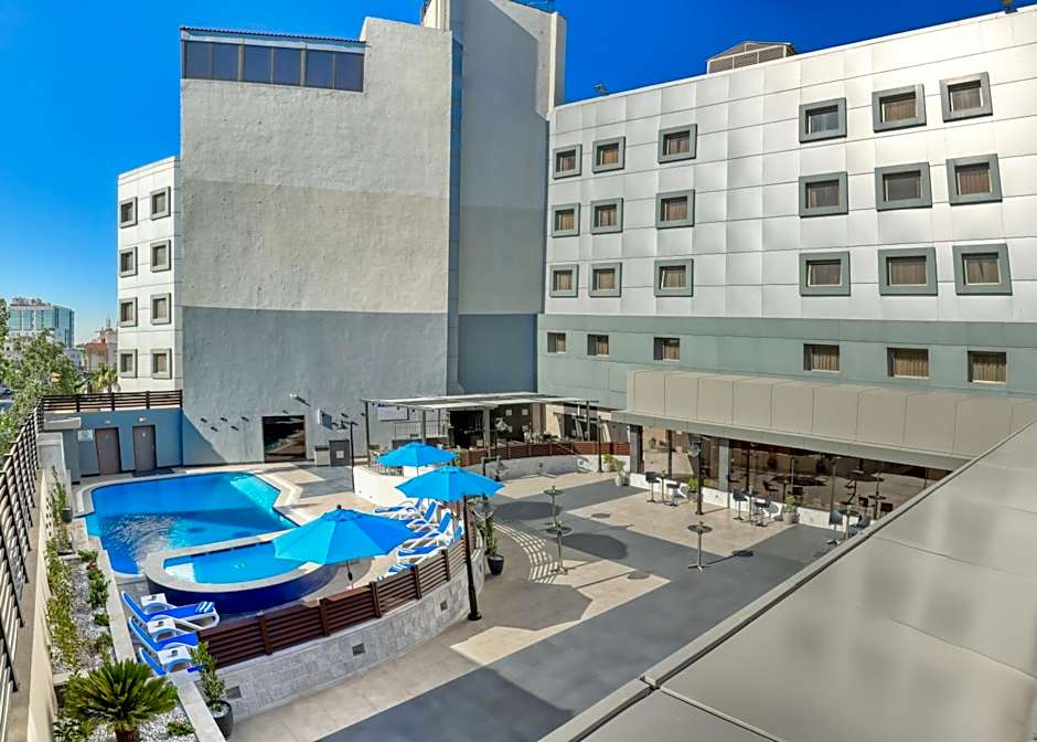 Geneva Hotel