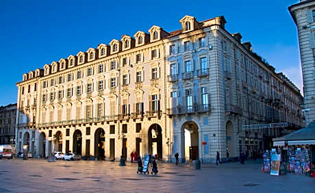 Piazza Castello Suite