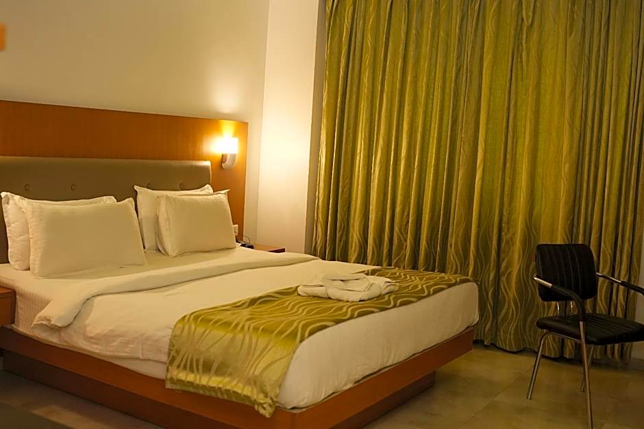 Srinivas Saffron Hotel