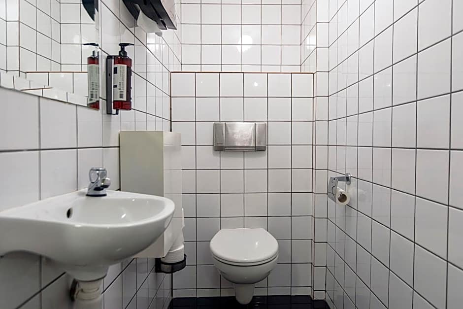 Quentin Arrive Hotel