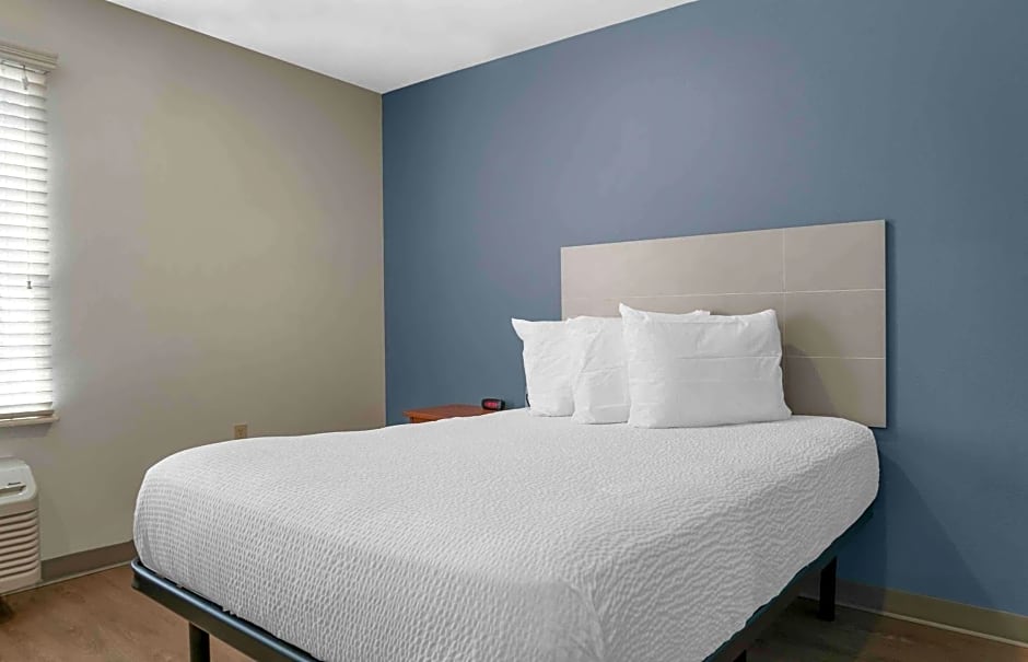 Extended Stay America Select Suites - Kalamazoo - West