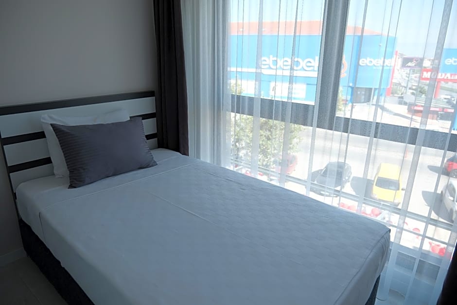 Photo 1 of 6 of Suite