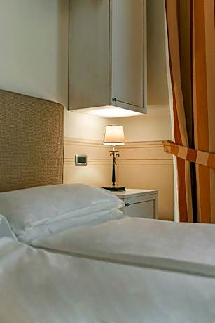 Double or Twin Room with Garden View