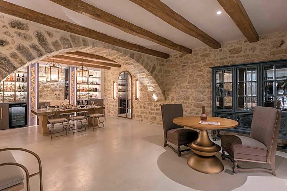 Inotropes Boutique Suites - Adults Only