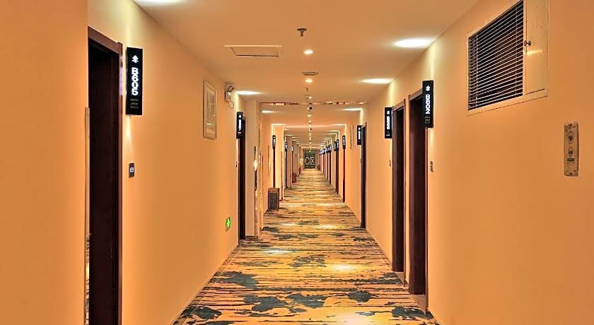 GreenTree Alliance SuZhou Industrial Park DLHET LianFeng Plaza Hotel