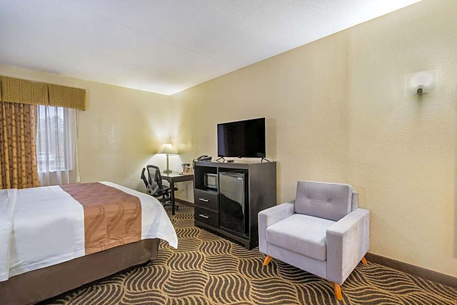 Quality Inn & Suites Florence - Cincinnati South