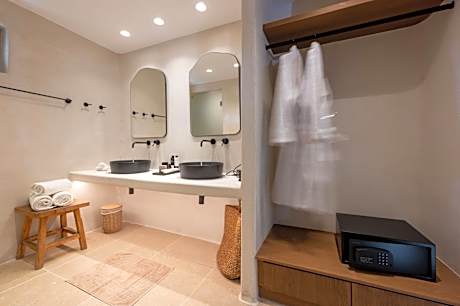 Cocoon Room no Balcony