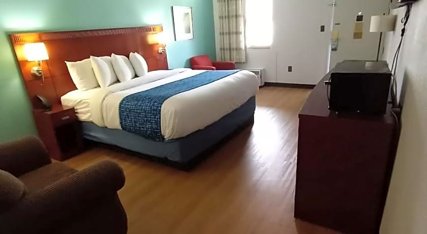 Travelodge by Wyndham Petersburg