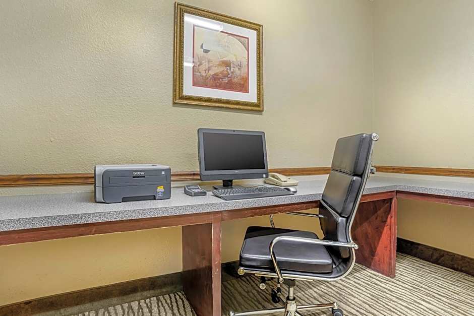 Comfort Suites Montgomery East Monticello Dr.