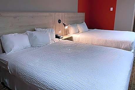 2 Queen Bed Deluxe Non-Smoking