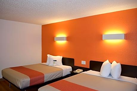 2 Queen Beds | Non-Smoking, Micfridge