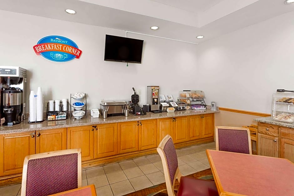 Baymont by Wyndham Fort Myers Airport