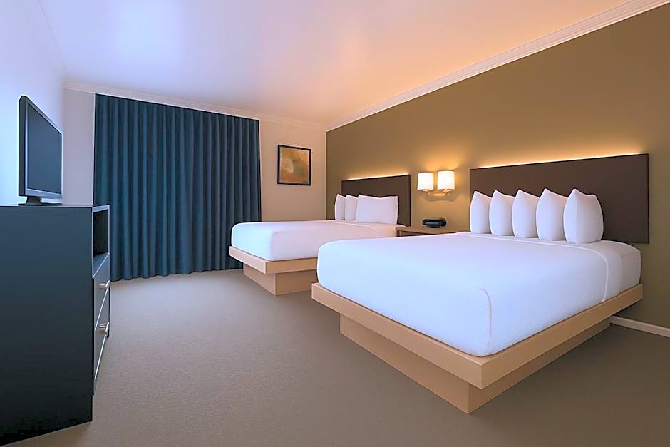 The Live Hotel