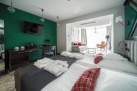 Superior Family Room