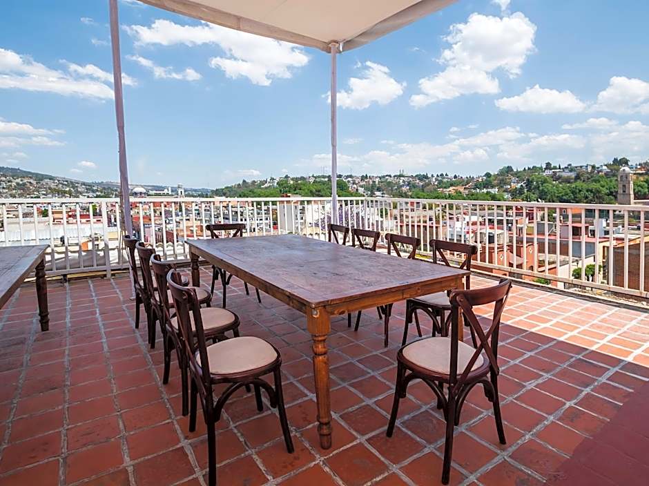 Hotel De La Loma