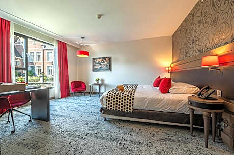 Standard Twin Room with Garden View