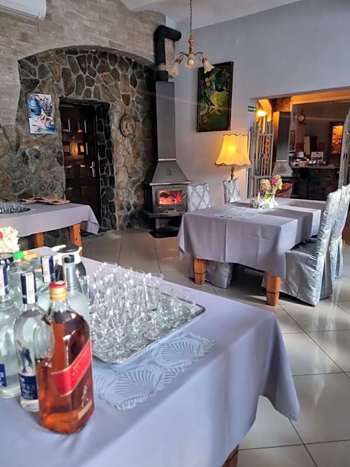 HOTEL "ZAUŁEK" Spółka Cywilna Zbigniew Świderski, Elżbieta Świderska