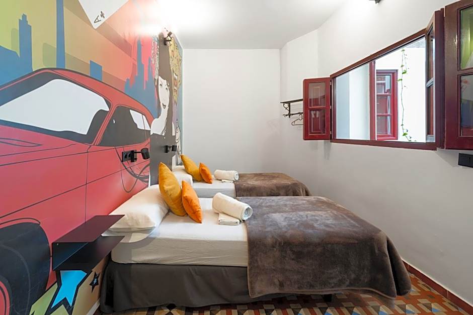 Home Youth Hostel by Feetup Hostels