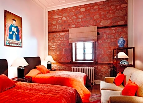 Two-Bedroom Mandarin Suite