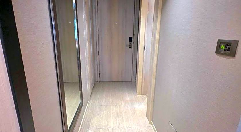 Graceland Bangkok By Grace Hotel