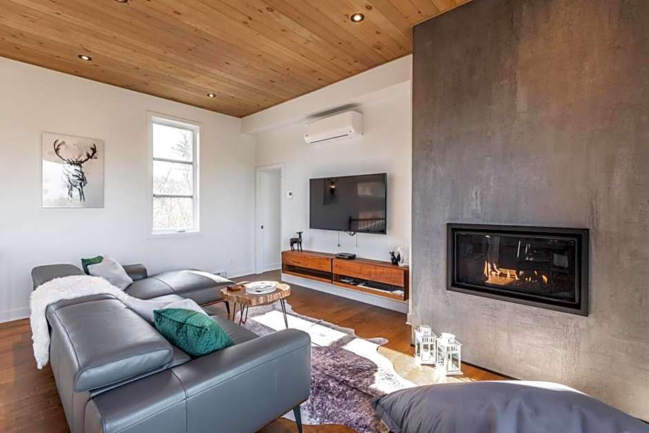 Chalet Xo Tremblant - 5brs, Private Baths, Spa, Sauna & Rooftop