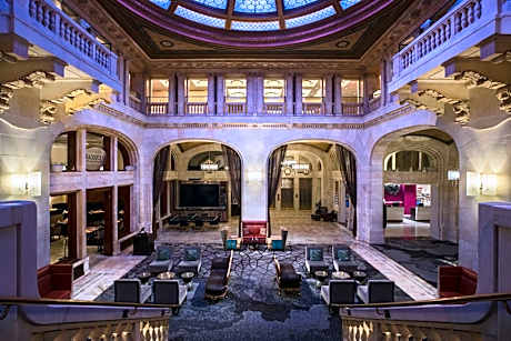 Renaissance by Marriott Pittsburgh Hotel
