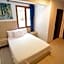 Ados Hotel